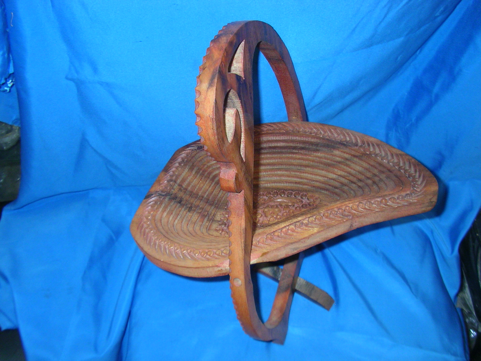 Wood Baskt - Khan Brothers Onyx Handicrafts